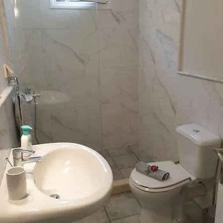 Casa Tranquila For 6 Near Holiday home