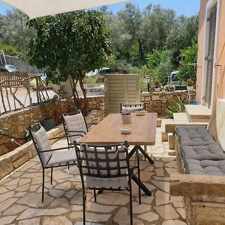 Holiday home Casa Tranquila For 6 Near *