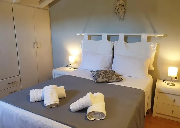 Casa Tranquila For 6 Near Tatil Evi Gaios